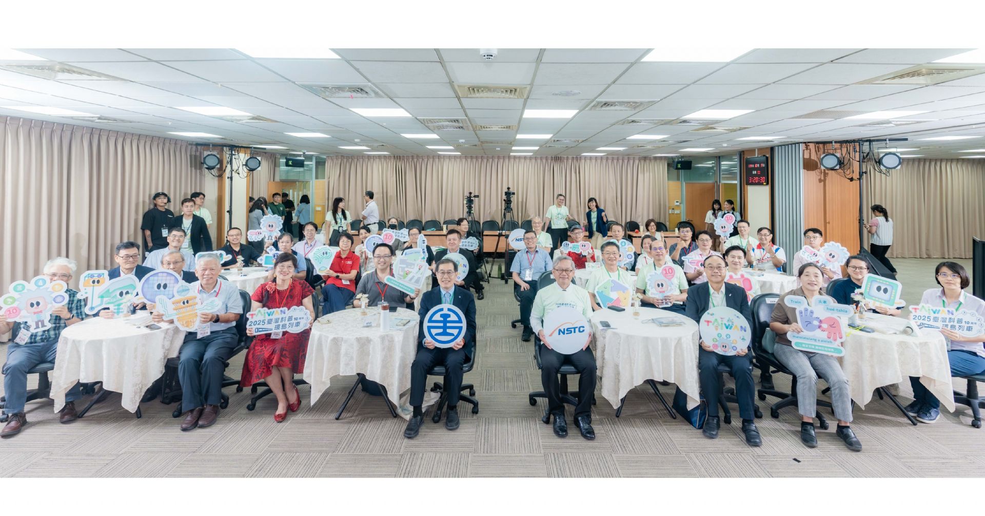 2025科普列車-「記者會」.jpg
