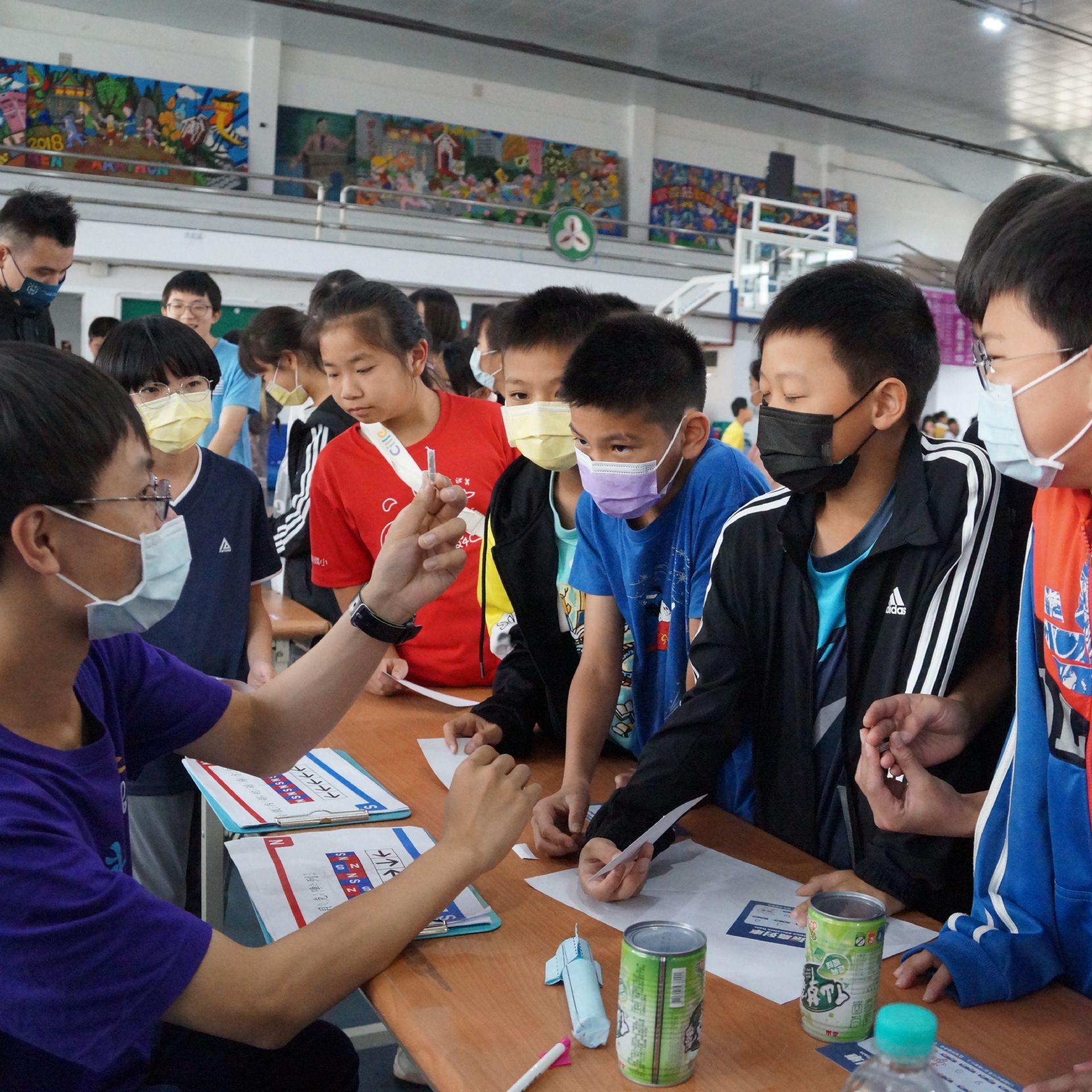 圖 4：大學生關主教學科學實驗