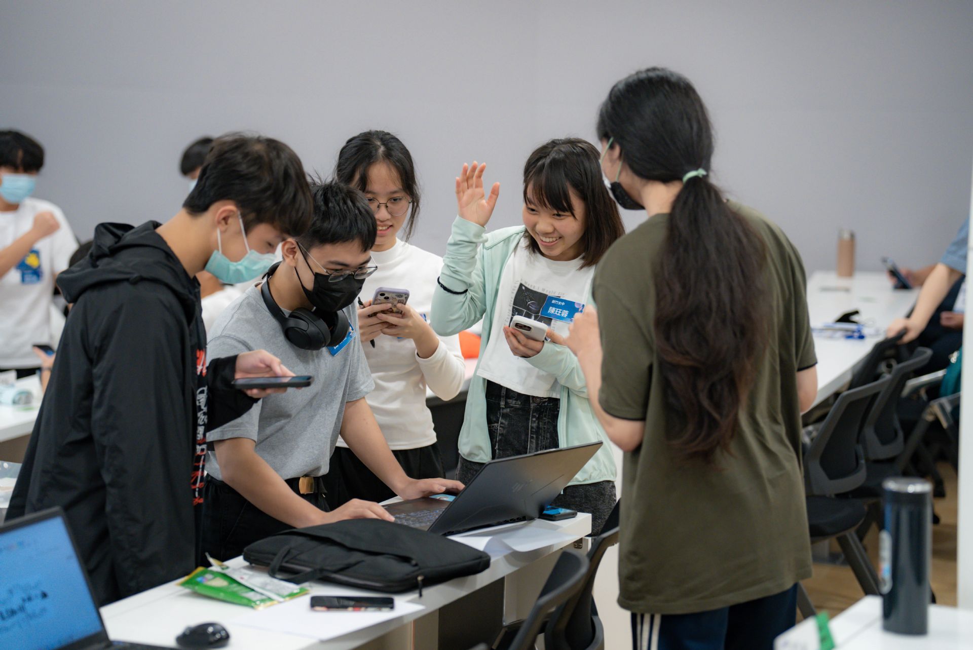 圖 5：學生影音工作坊分組討論